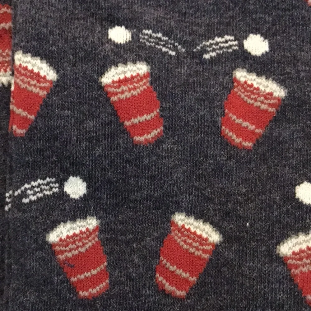 New Men’s BEER PONG Novelty SOCKS NWT